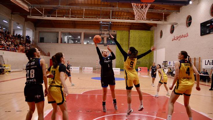 Garaipen bana pilatu dute asteburuan ISBko gizon-emakumeek