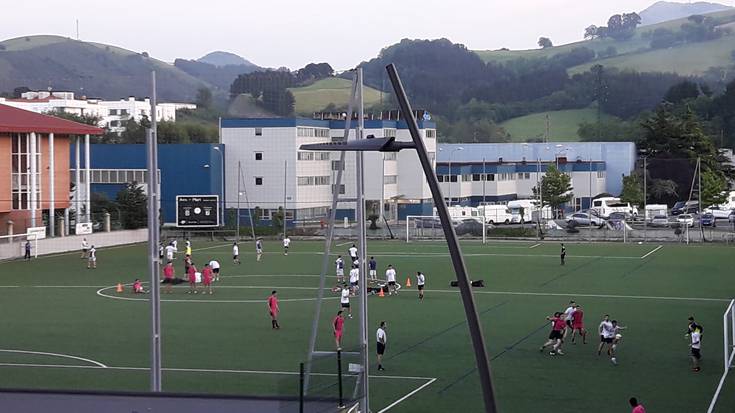 Zabalik dago 7ko futbolean eta areto futbolean izena emateko epea