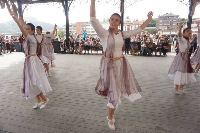 Bilera irekia: Balearen Eguneko herri ikuskizuna