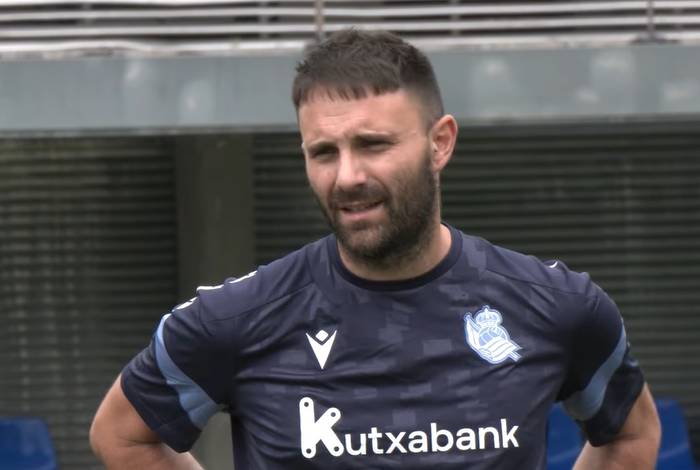 Xabier Artetxe Realeko jubenilen lehen taldeko bigarren entrenatzailea izango da datorren denboraldian