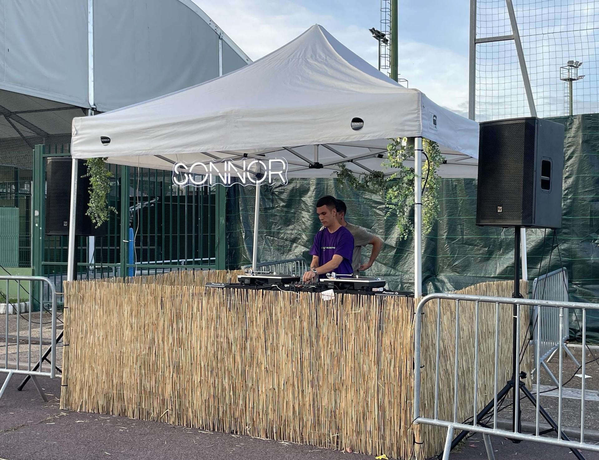 DJ saioak skate parkean, arratsalde partea girotzen