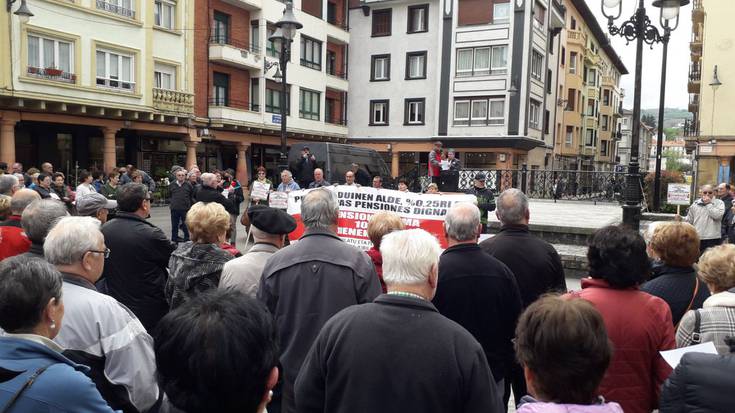 Astelehenerako manifestazioa deitu dute jubilatu eta pentsiodunen plataformakoek