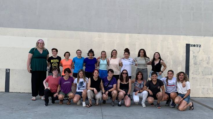 Zabaldu dute emakumeen binakako pala txapelketarako izen ematea