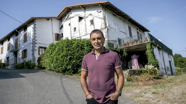 Kepa Alberdi: "Adineko bat hiltzen denean, liburutegi handi bat erre balitz bezala da"