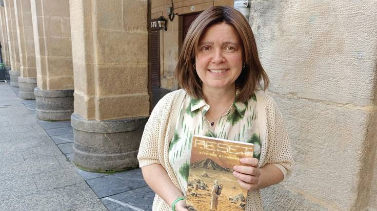 Aitziber Etxeberriak distopia bat sortu du 'Reset' eleberrian