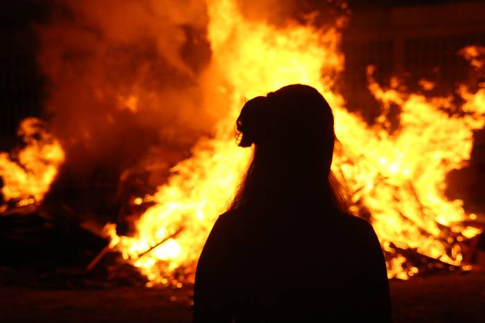 Hondartzak suak egitea debekatuta dago, nahiz eta San Joan bezpera izan