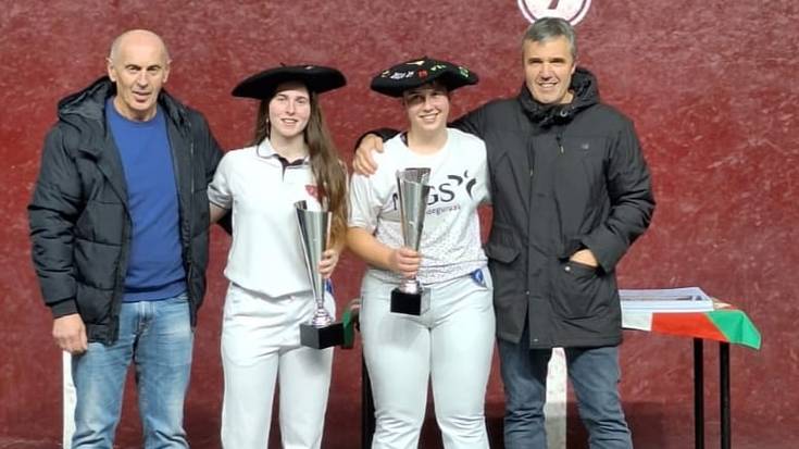 Emakumea pilotari zesta punta txapelketa irabazi du Frida Watkinsek