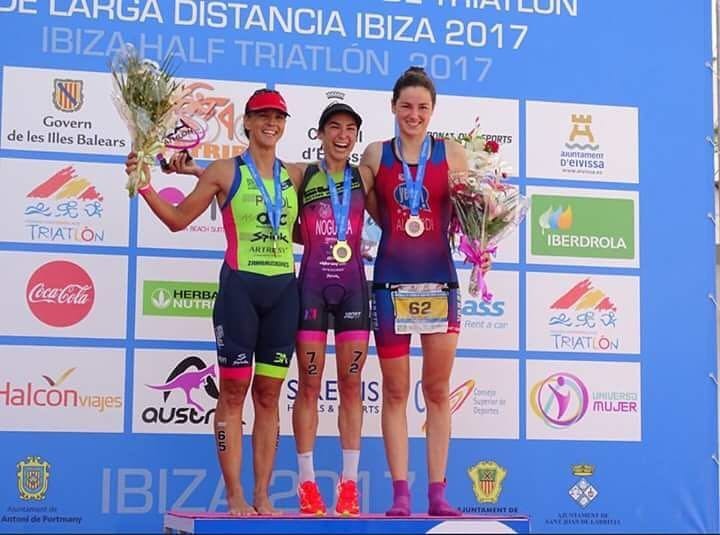 Helene Alberdi hirugarren izan da Ibizako distantzia luzeko triatloian