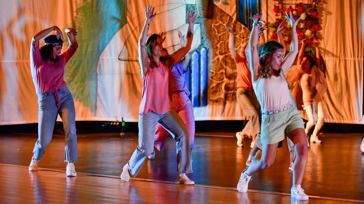 [ARGAZKIAK] 'Mamma mia! Gure musikala' ikuskizuna iruditan