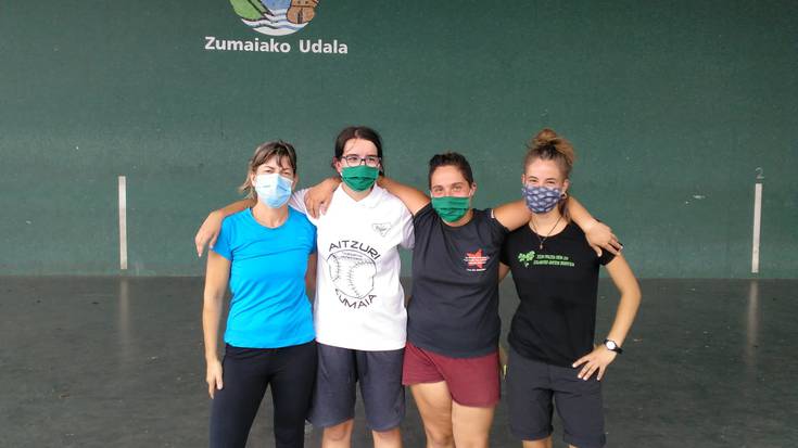 Igandean jokatuko dute emakumeen pala txapelketako finala