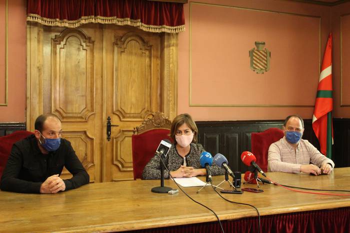 Hasi dira desmuntatzen Corrugados Azpeitiaren Amueko lantegia