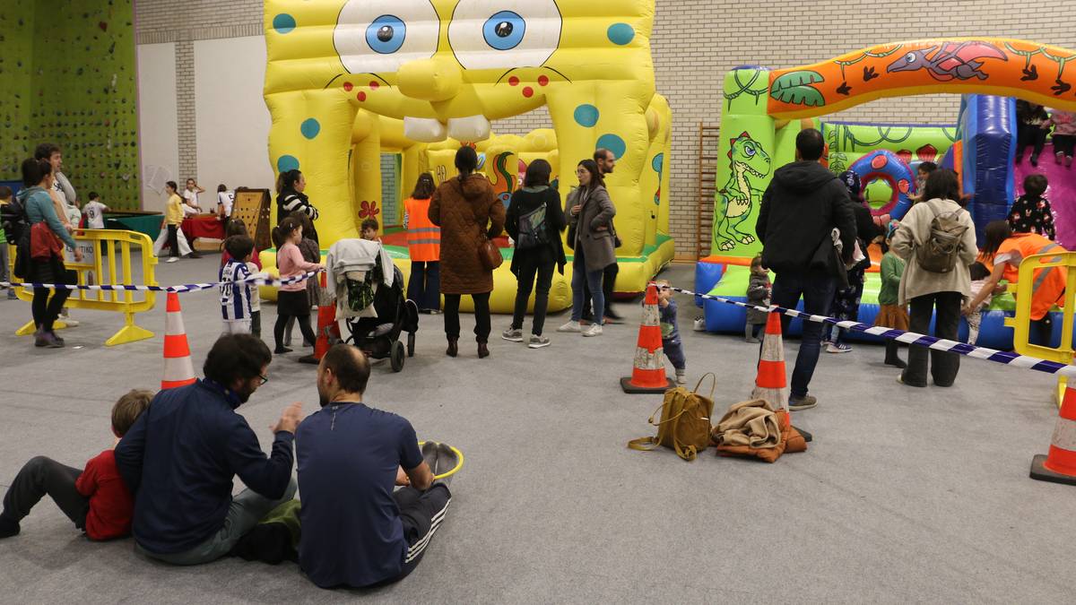 Gabon parkerako sarrerak etzi jarriko dituzte salgai