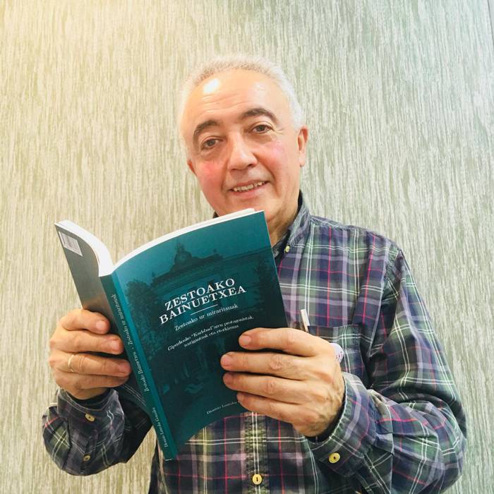 Zestoako bainuetxearen historia eta hango zuhaitzak ardatz hartuta, liburua kaleratu dute