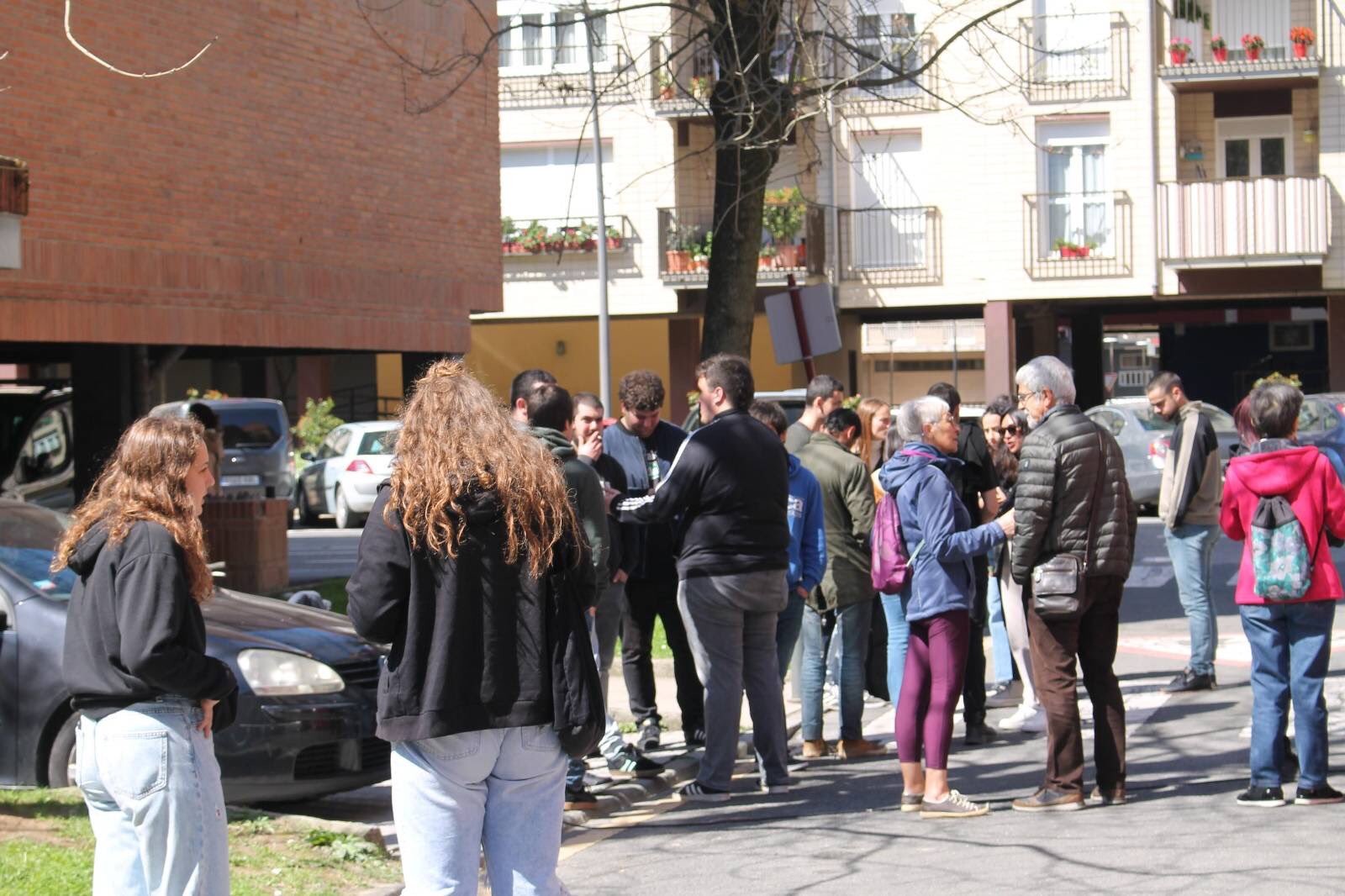 Etxape Zentro Sozialistaren ekaineko egitaraua