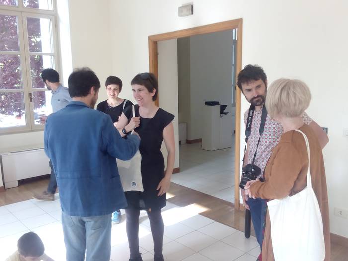 Zumaiako artistak Zarautzen zabaldutako erakusketan