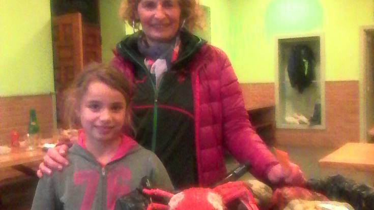 Carlota Sanchezek irabazi du Motxanekua zaldi elkarteko itsaski sorta