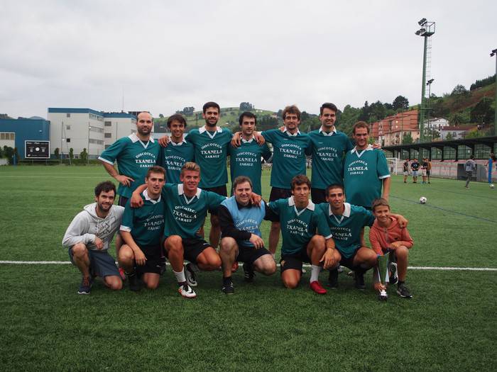 Txanelak irabazi du Zumaiako 7ko Futbol Txapelketa