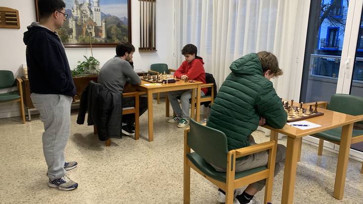 Garaipen eta porrot bana, xake ligen hasieran