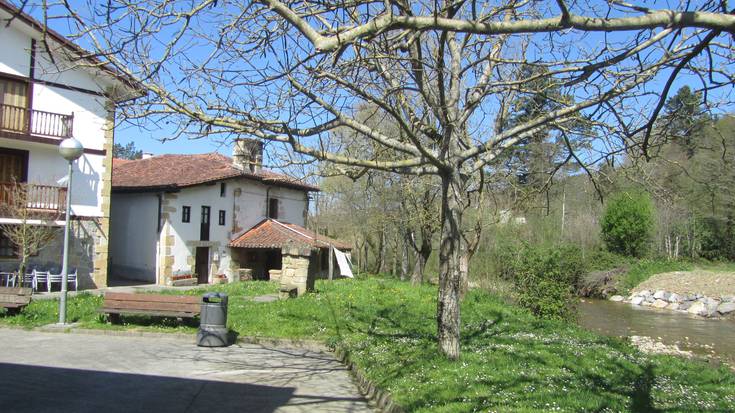 Andatzan auzo elkarte berria egingo dute eta Santio Errekan haur parkea