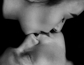 Monogamia izango du hizpide Txinpartak etziko saioan