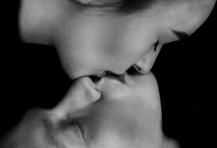Monogamia izango du hizpide Txinpartak etziko saioan