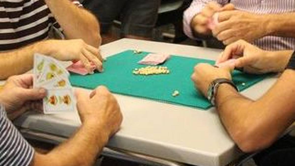 Mus txapelketa jokatuko dute bihar iluntzean, Jauregi tabernan