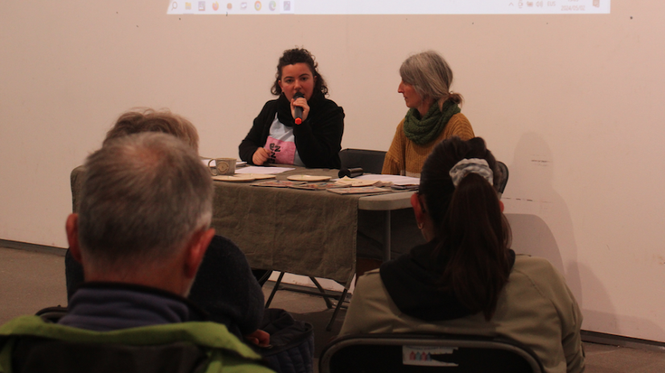 Lurra herriari deika