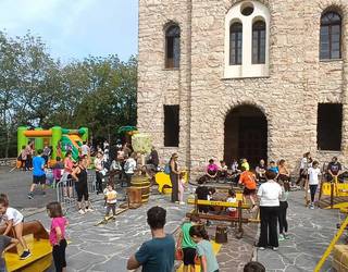 Haur eta gaztetxoek gozatu ederra hartu dute gaur Artadin