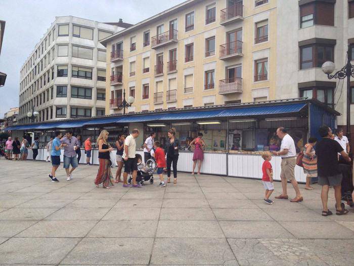Liburu eta disko azoka izango da ostegunetik aurrera, Zarautzen