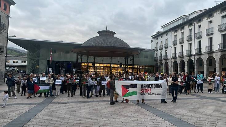 Palestinaren kontrako genozidioa gelditzeko aldarriak hartu du eskualdea