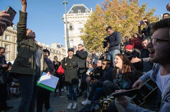 David Julia zumaiarra Parisen bizitzen ari dena kontatzen ari da 'Baleike.eus'-en
