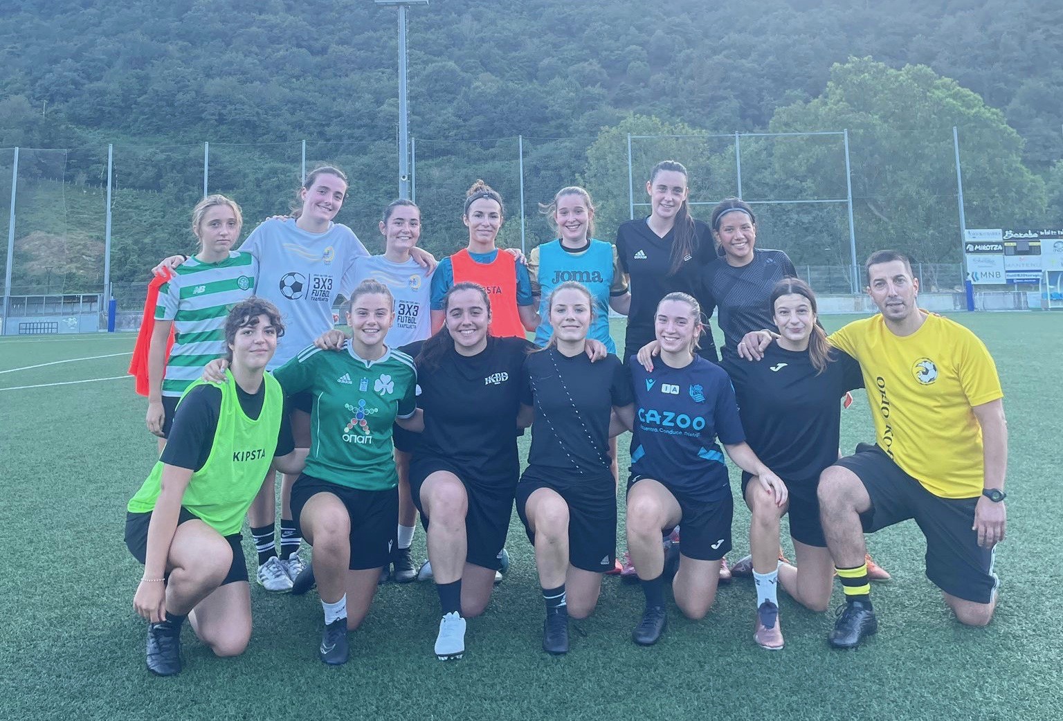 Garaipena eta berdinketa erdietsi dituzte asteburuan bi futbol talde nagusiek