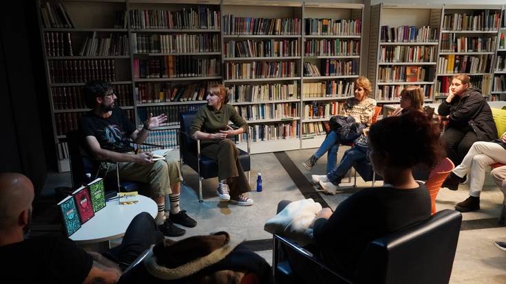 Etxean aurkeztu du Amancay Gaztañagak 'Martin Martina eta gauekoak'