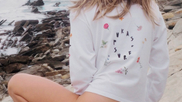 Pukas Surfek barkamena eskatu du eztabaida piztu zuen argazkiagatik