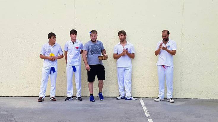 Olidenek eta Alkortak irabazi dute Itzurungo txapelketa, baina kostatuta