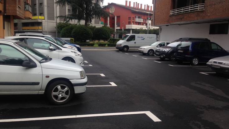 Bukatu dituzte Barrenetxe auzoko gune bat berritzeko lanak