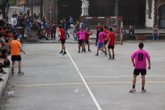 Ostiralean Floren Memoriala areto futbol txapelketako bilera egingo dute Getarian