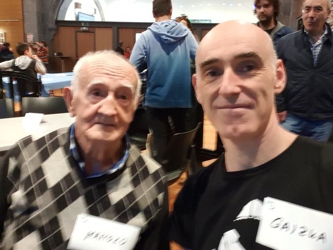 Manolo Larrañagak 'Egunean Behin' jokoaren finalean parte hartu du