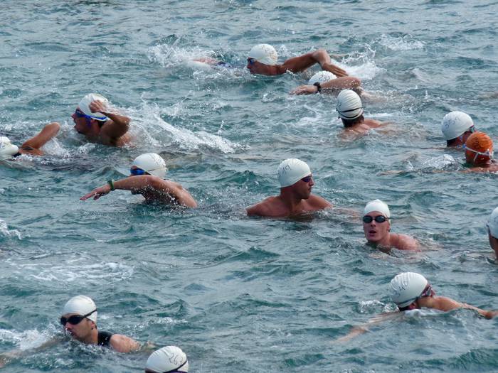 Zazpi orduko triatloi saioa izango da larunbatean