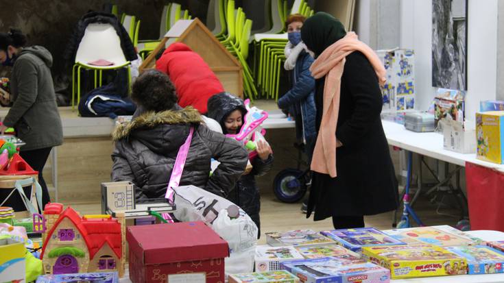 Larunbateko truke azokarako liburu eta jostailu bilketa egingo dute bihar