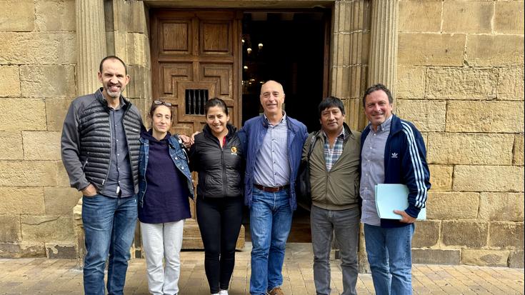 Udalak harrera egin die TAU fundazioko eta IPTK erakundeko kideei