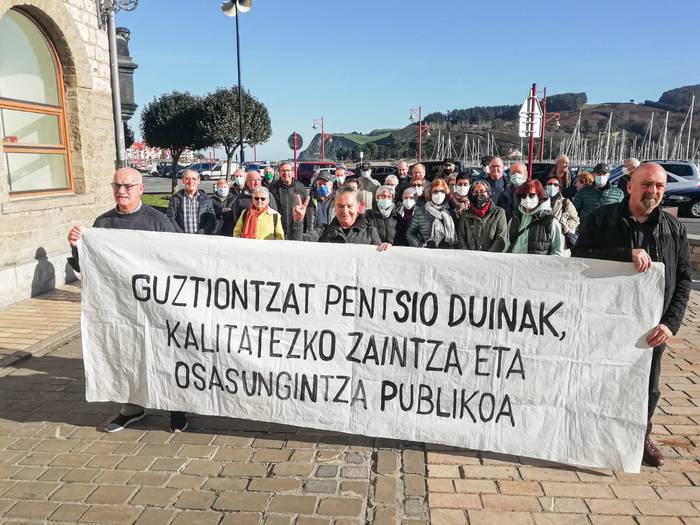 Gabonetako oporren aurreko azken protesta egin dute gaur pentsiodunek