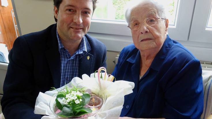 106 urte bete ditu Garbiñe Carreñok