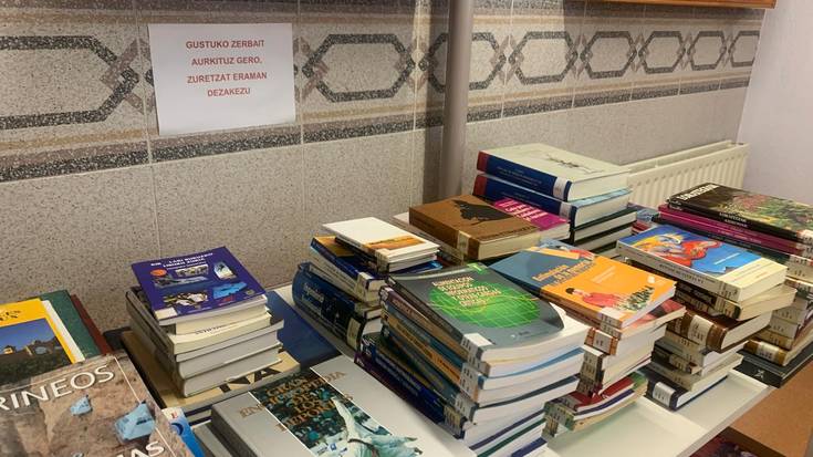 Deskatalogatutako liburuen azken aleak etxera eramateko aukera dago oraindik