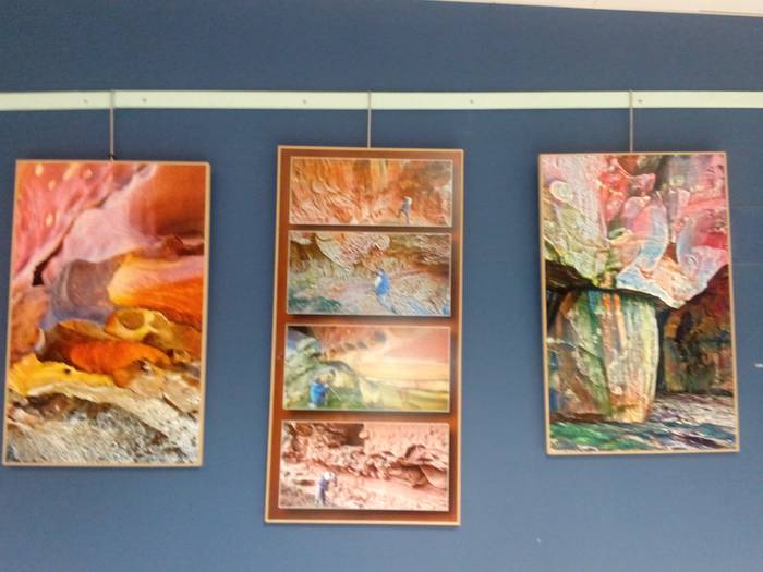 Mikel Mitxeleneraren kolorez betetako argazkiak, Algorri interpretazio zentroan