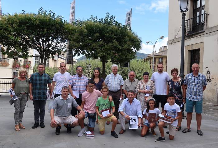 Aner Peritz bigarren Lazkao Txiki bertsopaper lehiaketan