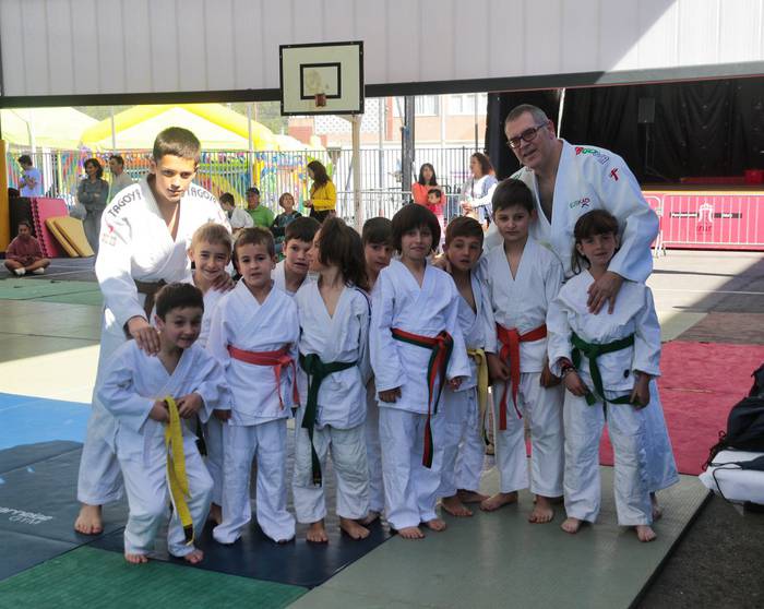Orioko judoka gazteek Irungo judo topaketan parte hartu dute