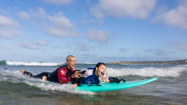 Koaina Surf Therapyk etapa berriari ekingo dio gaur