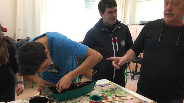 Eskala txikian ontzigile