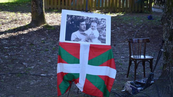 Erbestean hil ziren Patxi eta Mayi Zaldua oroitu dituzte